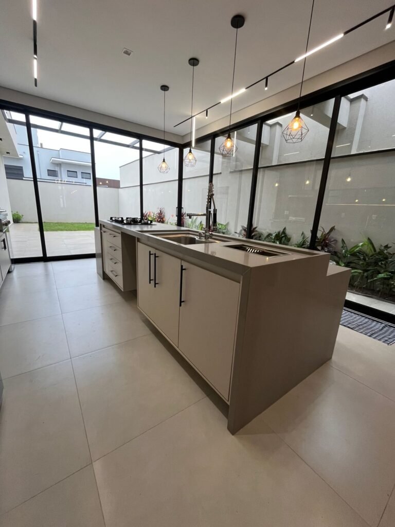 WhatsApp Image 2025-12-08 at 20.31.52